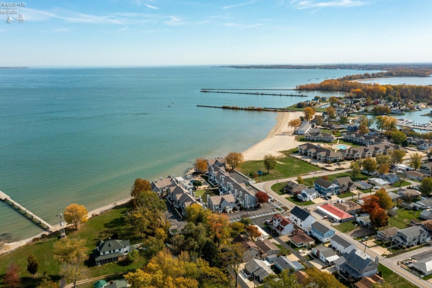 5861 Woodland Drive, Port Clinton, 43452, ,Multiple Units,For Sale,Woodland,20261737