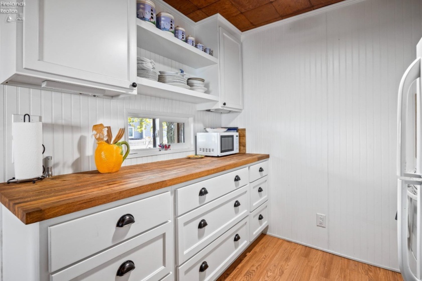 5861 Woodland Drive, Port Clinton, 43452, ,Multiple Units,For Sale,Woodland,20261737