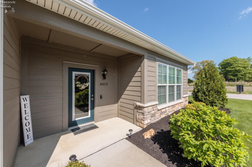 6012 Coventry Circle, Huron, 44839, 2 Bedrooms Bedrooms, ,3 BathroomsBathrooms,Residential,For Sale,Coventry,20261715