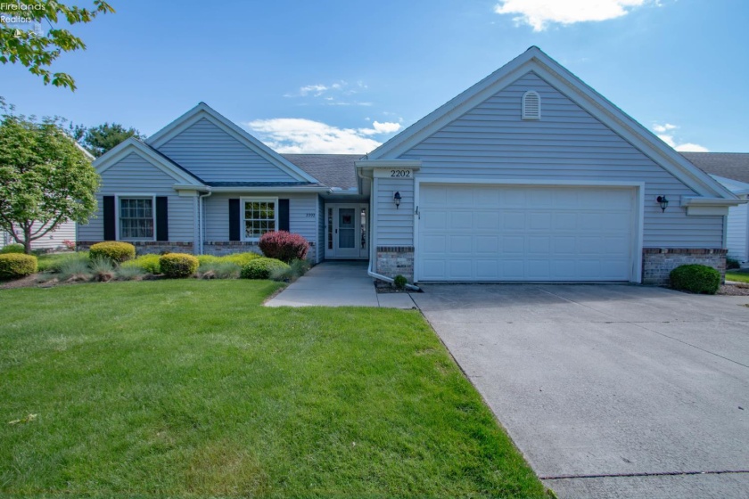2202 Westwind Drive, Sandusky, 44870, 3 Bedrooms Bedrooms, ,2 BathroomsBathrooms,Residential,For Sale,Westwind,20261713