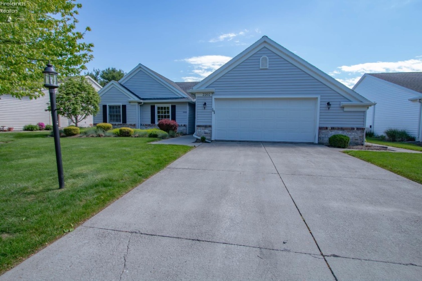 2202 Westwind Drive, Sandusky, 44870, 3 Bedrooms Bedrooms, ,2 BathroomsBathrooms,Residential,For Sale,Westwind,20261713