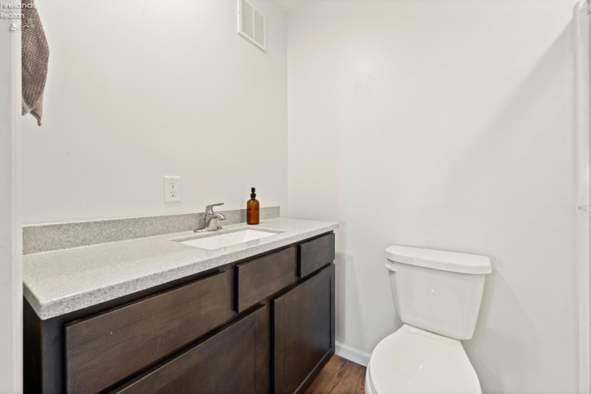 764 Catawba Road, Port Clinton, 43452, ,1 BathroomBathrooms,Residential,For Sale,Catawba,20261691