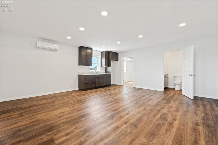 764 Catawba Road, Port Clinton, 43452, ,1 BathroomBathrooms,Residential,For Sale,Catawba,20261691