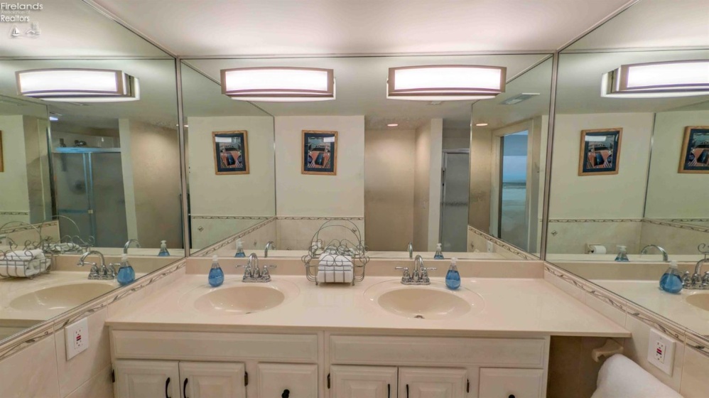 4475 Marin, Port Clinton, 43452, 2 Bedrooms Bedrooms, ,3 BathroomsBathrooms,Residential,For Sale,Marin,20261674