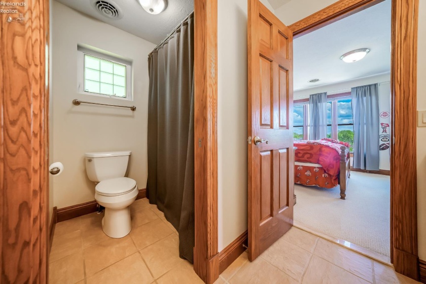 3706 Baycliffs Drive, Marblehead, 43440, 4 Bedrooms Bedrooms, ,4 BathroomsBathrooms,Residential,For Sale,Baycliffs,20261514