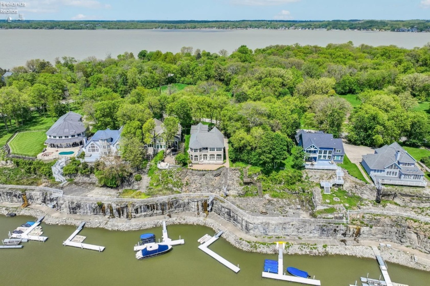 3706 Baycliffs Drive, Marblehead, 43440, 4 Bedrooms Bedrooms, ,4 BathroomsBathrooms,Residential,For Sale,Baycliffs,20261514