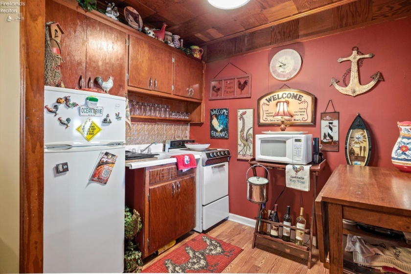 5861 Woodland Drive, Port Clinton, 43452, 4 Bedrooms Bedrooms, ,2 BathroomsBathrooms,Residential,For Sale,Woodland,20261739
