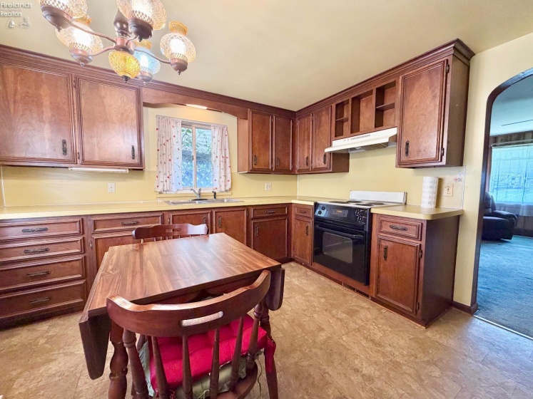 605 Gardner Street, Bellevue, 44811, 2 Bedrooms Bedrooms, ,2 BathroomsBathrooms,Residential,For Sale,Gardner,20261688