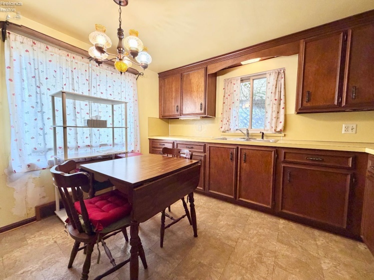 605 Gardner Street, Bellevue, 44811, 2 Bedrooms Bedrooms, ,2 BathroomsBathrooms,Residential,For Sale,Gardner,20261688