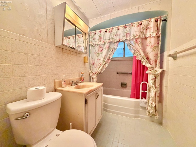 605 Gardner Street, Bellevue, 44811, 2 Bedrooms Bedrooms, ,2 BathroomsBathrooms,Residential,For Sale,Gardner,20261688