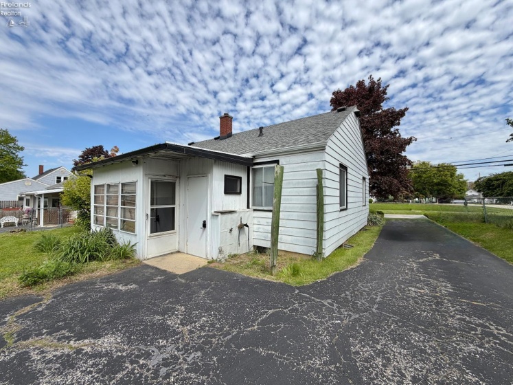 605 Gardner Street, Bellevue, 44811, 2 Bedrooms Bedrooms, ,2 BathroomsBathrooms,Residential,For Sale,Gardner,20261688