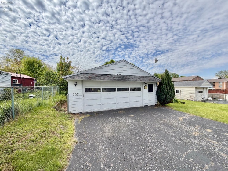 605 Gardner Street, Bellevue, 44811, 2 Bedrooms Bedrooms, ,2 BathroomsBathrooms,Residential,For Sale,Gardner,20261688