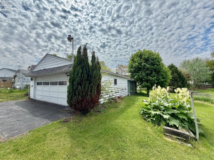 605 Gardner Street, Bellevue, 44811, 2 Bedrooms Bedrooms, ,2 BathroomsBathrooms,Residential,For Sale,Gardner,20261688