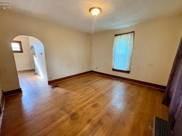 70 Sandusky Street, Tiffin, 44883, 3 Bedrooms Bedrooms, ,2 BathroomsBathrooms,Residential,For Sale,Sandusky,20261749