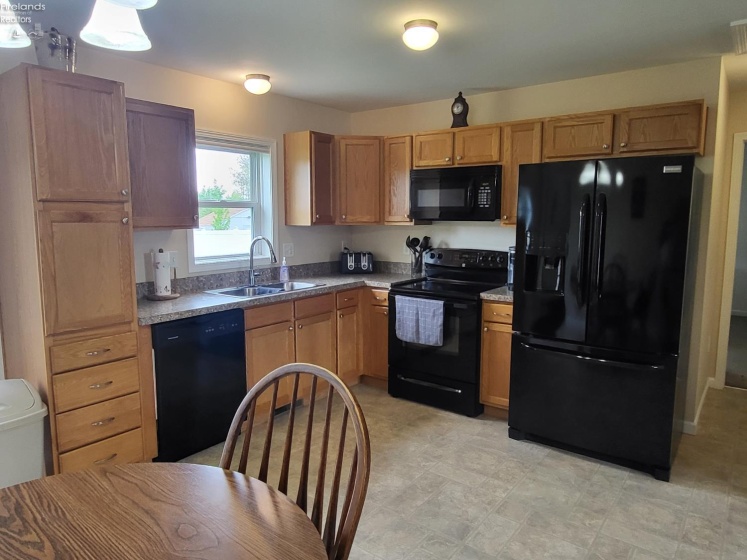 1808 Mario Place, Fremont, 43420, 3 Bedrooms Bedrooms, ,2 BathroomsBathrooms,Residential,For Sale,Mario,20261752