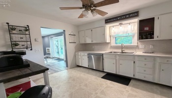 1021 Kennedy Lane, Fostoria, 44883, 3 Bedrooms Bedrooms, ,2 BathroomsBathrooms,Residential,For Sale,Kennedy,20261740