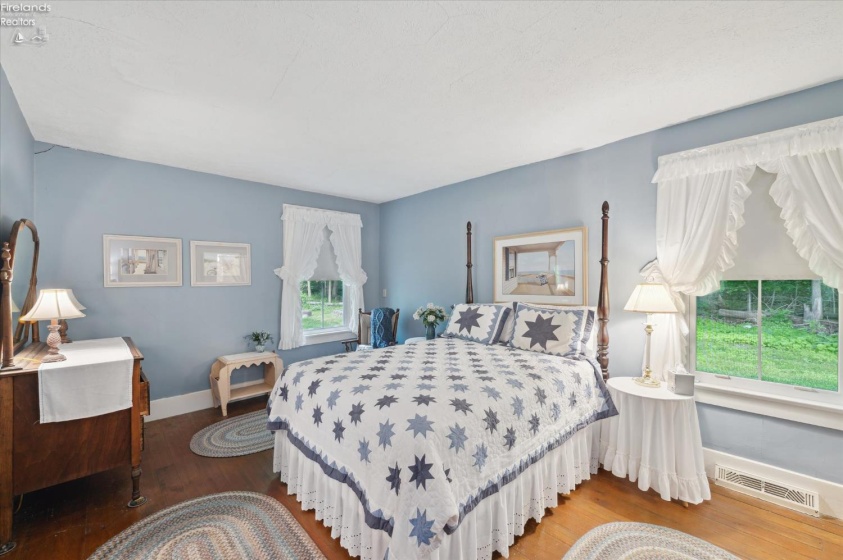 569 Victory Lane, Put-In-Bay, 43456, 4 Bedrooms Bedrooms, ,2 BathroomsBathrooms,Residential,For Sale,Victory,20261760