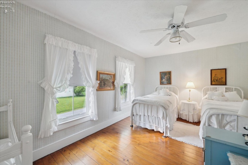 569 Victory Lane, Put-In-Bay, 43456, 4 Bedrooms Bedrooms, ,2 BathroomsBathrooms,Residential,For Sale,Victory,20261760