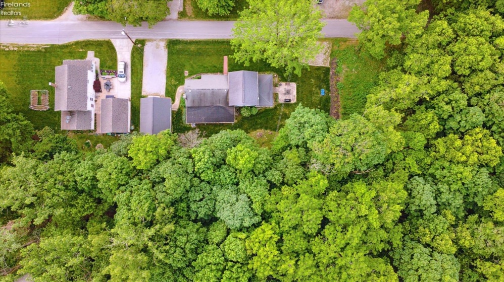 569 Victory Lane, Put-In-Bay, 43456, 4 Bedrooms Bedrooms, ,2 BathroomsBathrooms,Residential,For Sale,Victory,20261760
