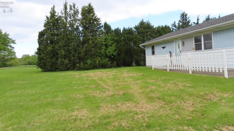 217 River Bend Road, Port Clinton, 43452, 2 Bedrooms Bedrooms, ,1 BathroomBathrooms,Residential,For Sale,River Bend,20261655