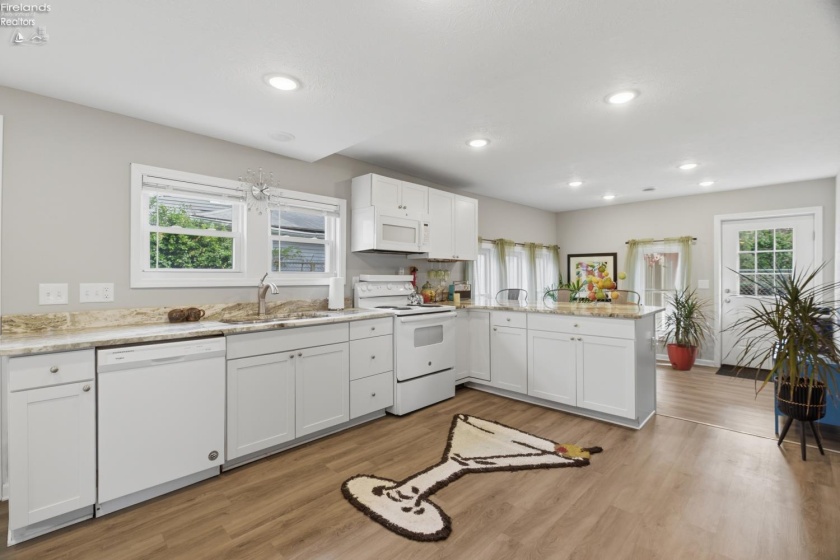 156 Beaver Court, Amherst, 44001, 4 Bedrooms Bedrooms, ,2 BathroomsBathrooms,Residential,For Sale,Beaver,20261772