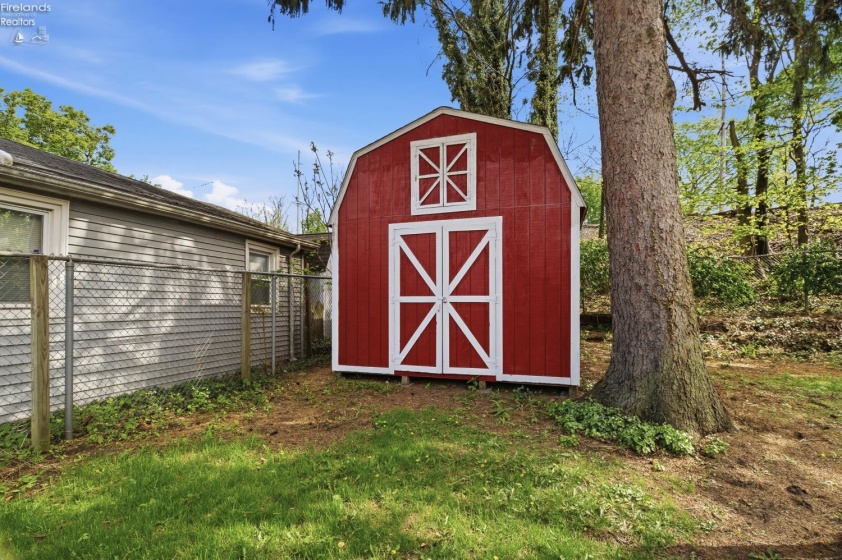 156 Beaver Court, Amherst, 44001, 4 Bedrooms Bedrooms, ,2 BathroomsBathrooms,Residential,For Sale,Beaver,20261772