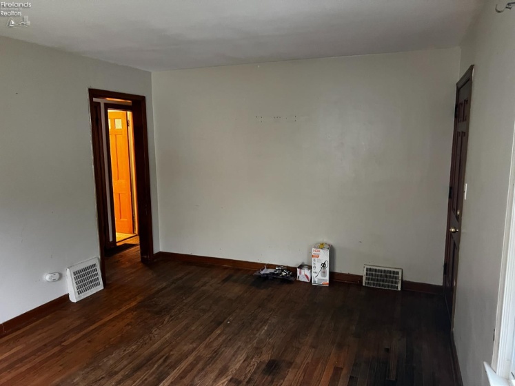 3162 Lincoln Street, Lorain, 44052, 3 Bedrooms Bedrooms, ,1 BathroomBathrooms,Residential,For Sale,Lincoln,20261769