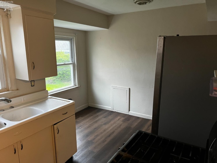 3162 Lincoln Street, Lorain, 44052, 3 Bedrooms Bedrooms, ,1 BathroomBathrooms,Residential,For Sale,Lincoln,20261769