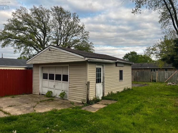 3162 Lincoln Street, Lorain, 44052, 3 Bedrooms Bedrooms, ,1 BathroomBathrooms,Residential,For Sale,Lincoln,20261769