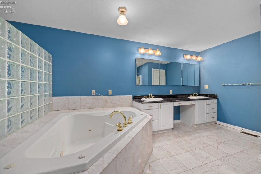 3710 Turfside Circle, Huron, 44839, 4 Bedrooms Bedrooms, ,4 BathroomsBathrooms,Residential,For Sale,Turfside,20261613