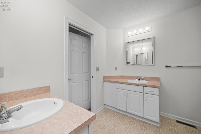 3710 Turfside Circle, Huron, 44839, 4 Bedrooms Bedrooms, ,4 BathroomsBathrooms,Residential,For Sale,Turfside,20261613