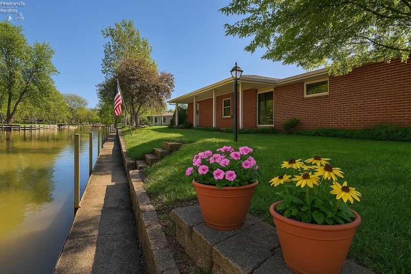 925 Nautical Drive, Vermilion, 44089, 3 Bedrooms Bedrooms, ,2 BathroomsBathrooms,Residential,For Sale,Nautical,20261775
