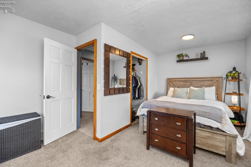1121 Oakwood Drive, Vermilion, 44089, 3 Bedrooms Bedrooms, ,2 BathroomsBathrooms,Residential,For Sale,Oakwood,20261786