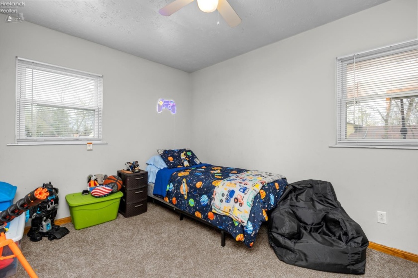 1121 Oakwood Drive, Vermilion, 44089, 3 Bedrooms Bedrooms, ,2 BathroomsBathrooms,Residential,For Sale,Oakwood,20261786