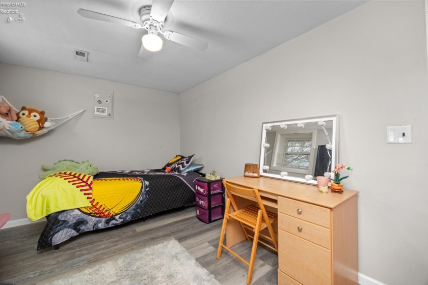 1121 Oakwood Drive, Vermilion, 44089, 3 Bedrooms Bedrooms, ,2 BathroomsBathrooms,Residential,For Sale,Oakwood,20261786