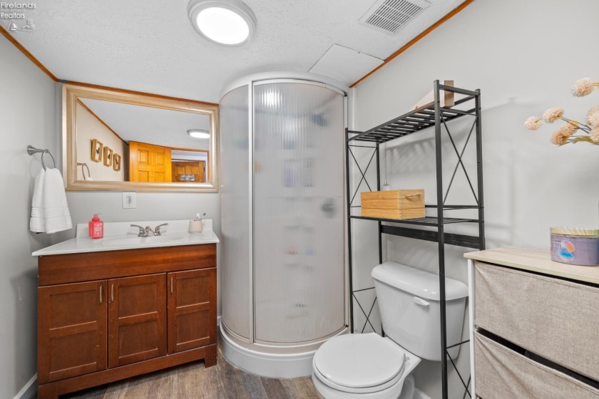 1121 Oakwood Drive, Vermilion, 44089, 3 Bedrooms Bedrooms, ,2 BathroomsBathrooms,Residential,For Sale,Oakwood,20261786