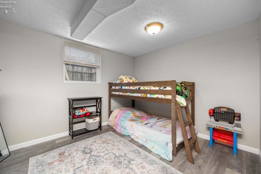 1121 Oakwood Drive, Vermilion, 44089, 3 Bedrooms Bedrooms, ,2 BathroomsBathrooms,Residential,For Sale,Oakwood,20261786