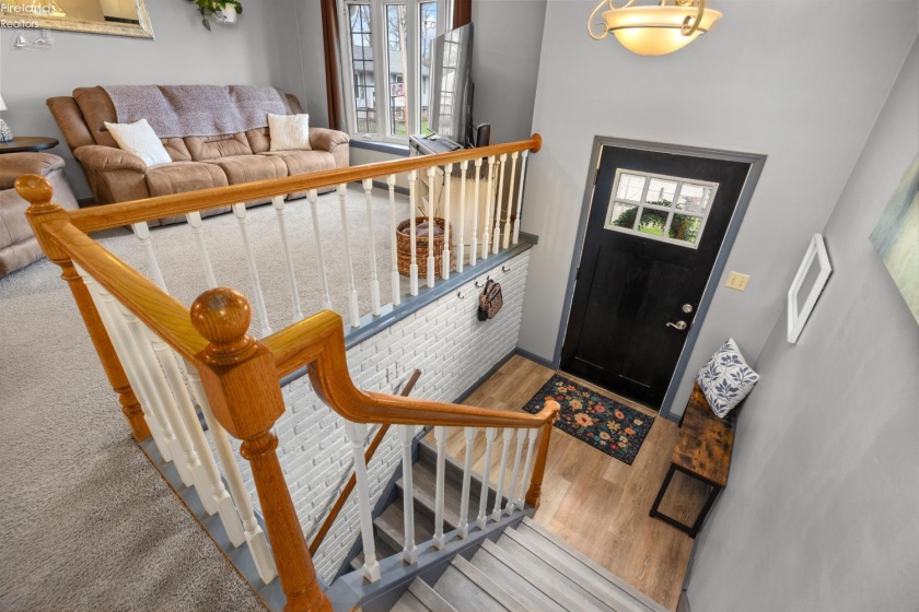 1121 Oakwood Drive, Vermilion, 44089, 3 Bedrooms Bedrooms, ,2 BathroomsBathrooms,Residential,For Sale,Oakwood,20261786