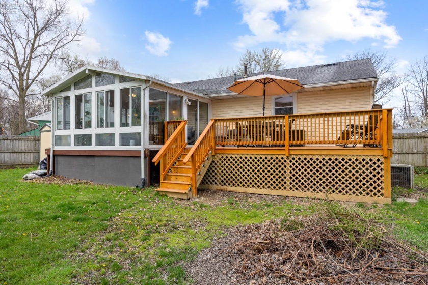1121 Oakwood Drive, Vermilion, 44089, 3 Bedrooms Bedrooms, ,2 BathroomsBathrooms,Residential,For Sale,Oakwood,20261786