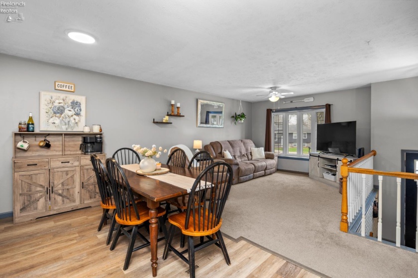 1121 Oakwood Drive, Vermilion, 44089, 3 Bedrooms Bedrooms, ,2 BathroomsBathrooms,Residential,For Sale,Oakwood,20261786