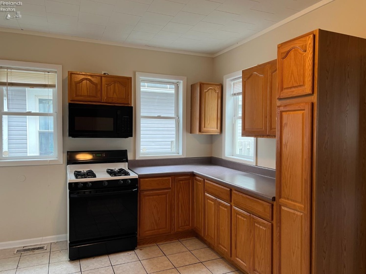 1406 Lindsley Street, Sandusky, 44870, 3 Bedrooms Bedrooms, ,1 BathroomBathrooms,Residential,For Sale,Lindsley,20261774