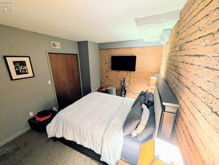 401 SHORELINE Drive, Sandusky, 44870, 1 Bedroom Bedrooms, ,1 BathroomBathrooms,Residential,For Sale,SHORELINE,20261778