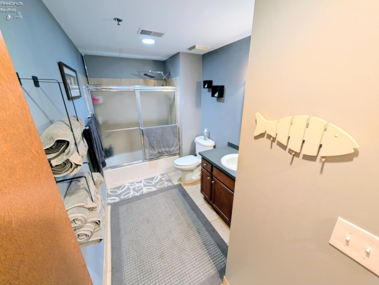 401 SHORELINE Drive, Sandusky, 44870, 1 Bedroom Bedrooms, ,1 BathroomBathrooms,Residential,For Sale,SHORELINE,20261778