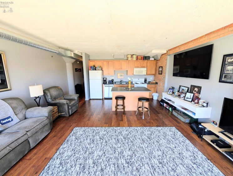 401 SHORELINE Drive, Sandusky, 44870, 1 Bedroom Bedrooms, ,1 BathroomBathrooms,Residential,For Sale,SHORELINE,20261778