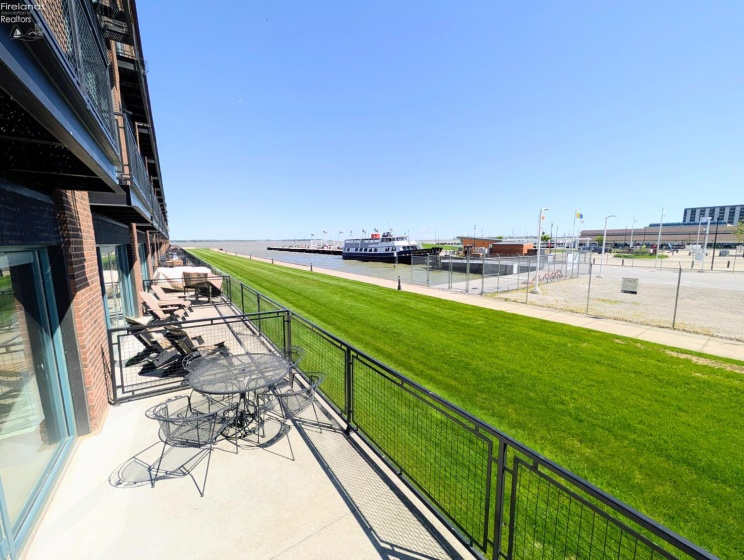 401 SHORELINE Drive, Sandusky, 44870, 1 Bedroom Bedrooms, ,1 BathroomBathrooms,Residential,For Sale,SHORELINE,20261778