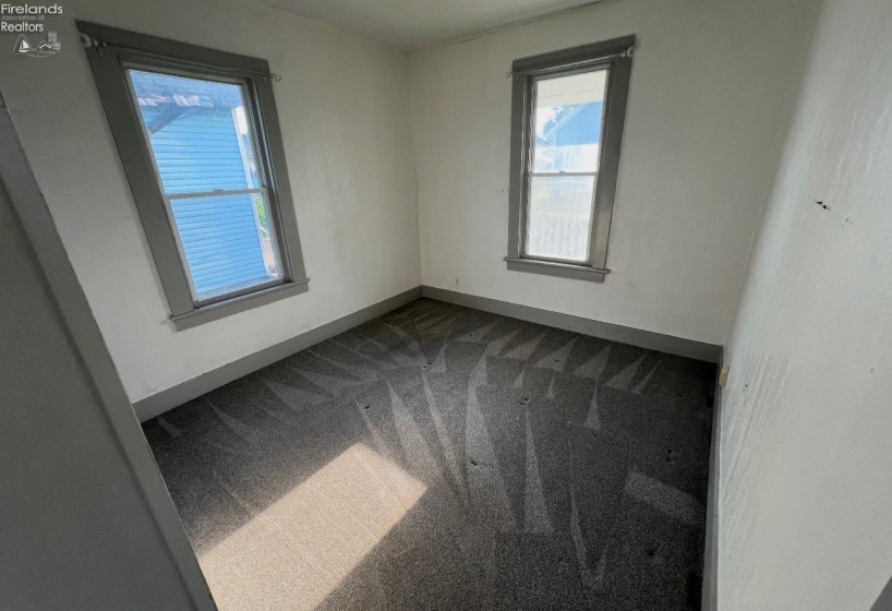 908 Ontario Street, Sandusky, 44870, 2 Bedrooms Bedrooms, ,1 BathroomBathrooms,Residential,For Sale,Ontario,20261635