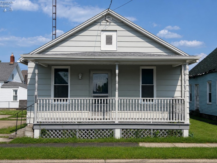 908 Ontario Street, Sandusky, 44870, 2 Bedrooms Bedrooms, ,1 BathroomBathrooms,Residential,For Sale,Ontario,20261635