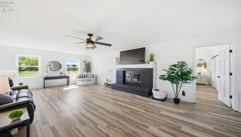 1766 Jeannie Drive, Marblehead, 43440, 4 Bedrooms Bedrooms, ,4 BathroomsBathrooms,Residential,For Sale,Jeannie,20261586