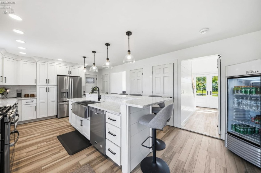 1766 Jeannie Drive, Marblehead, 43440, 4 Bedrooms Bedrooms, ,4 BathroomsBathrooms,Residential,For Sale,Jeannie,20261586