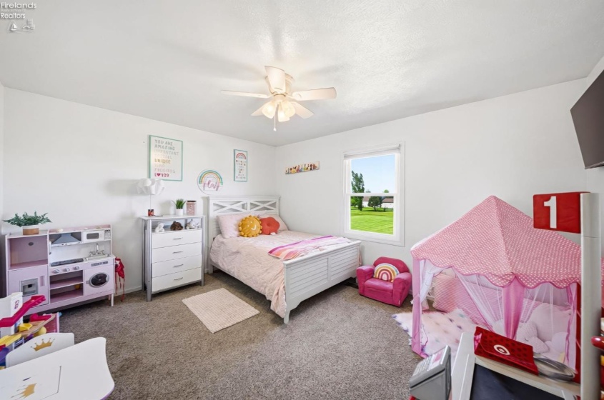 1766 Jeannie Drive, Marblehead, 43440, 4 Bedrooms Bedrooms, ,4 BathroomsBathrooms,Residential,For Sale,Jeannie,20261586